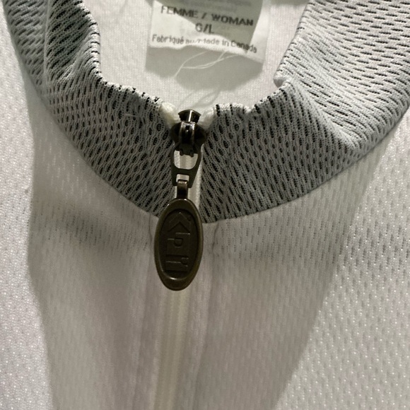 Louis Garneau White and Gray Sleeveless biking top - Picture 3 of 6